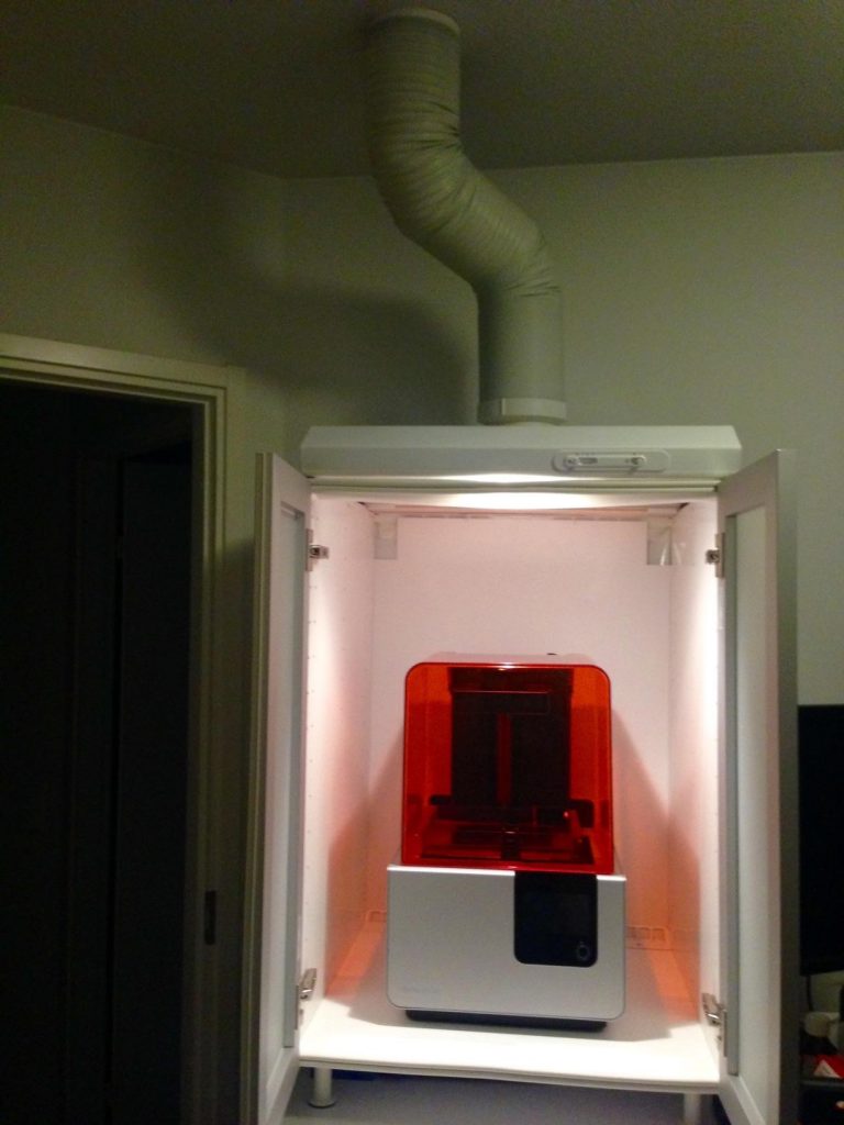 chemical safety hood to protect for resin fumes during resins 3D-printing