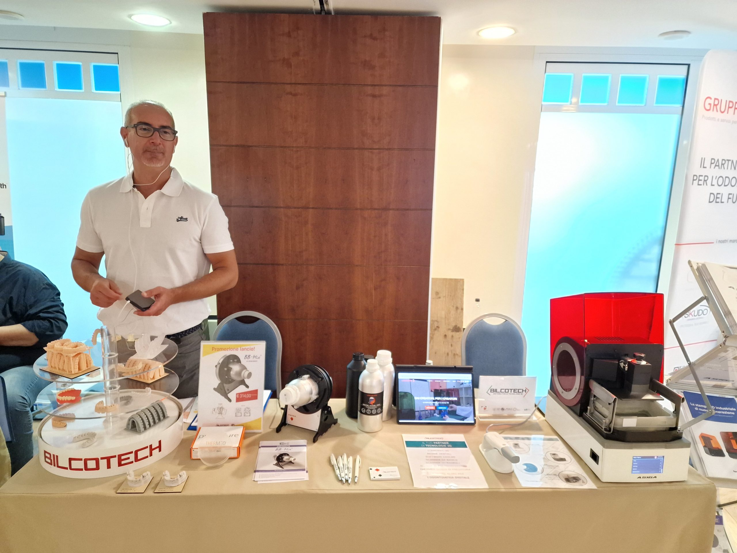 Bilcotec en la exposición ORTEC 2022 hotel de rimini ortodoncia impresión 3d soluciones de resina dental liqcreate biocompatible